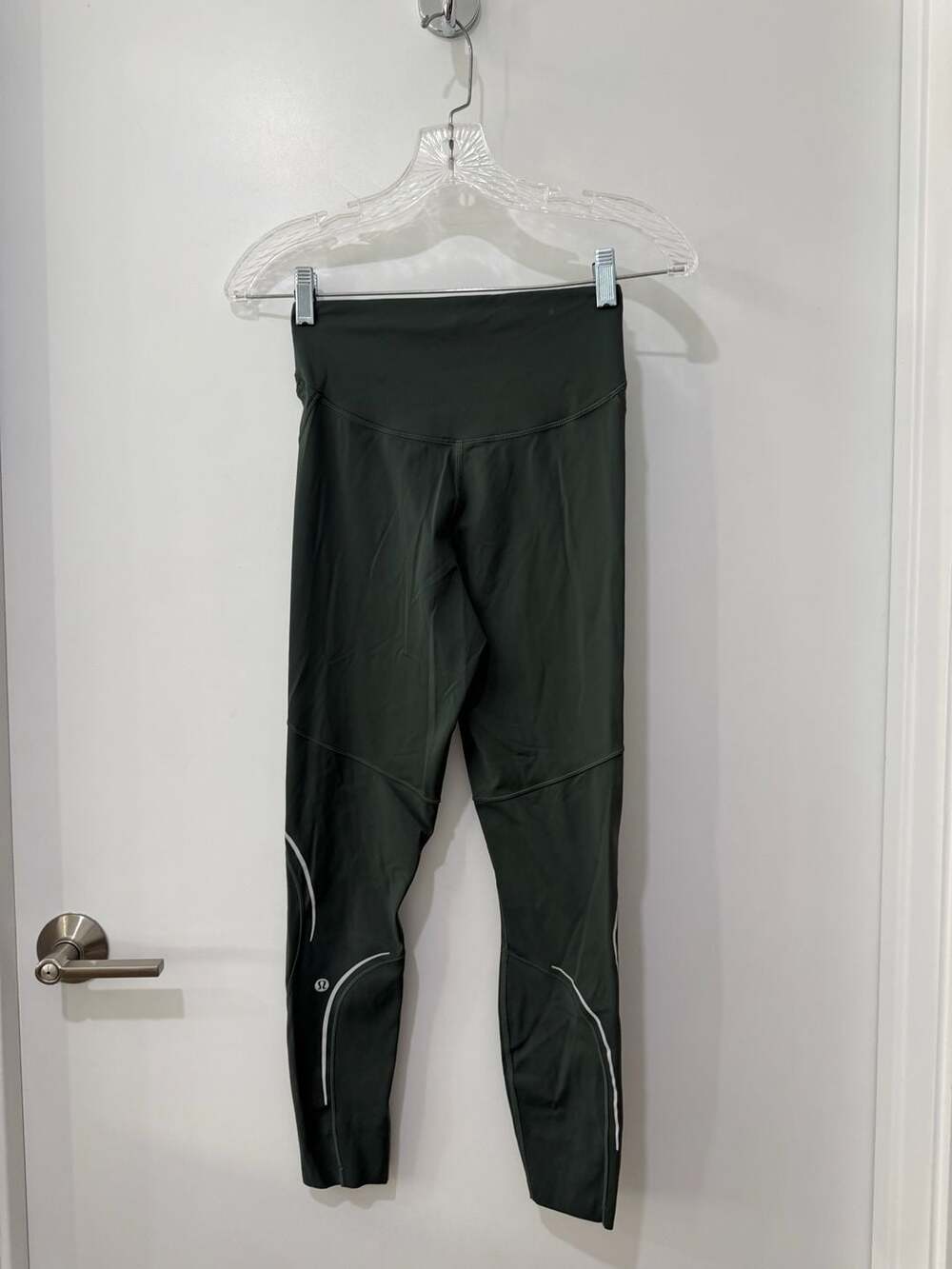 Lululemon Base Pace High-Rise Reflective Tight 25"
 Sz 4 - Picture 5 of 10